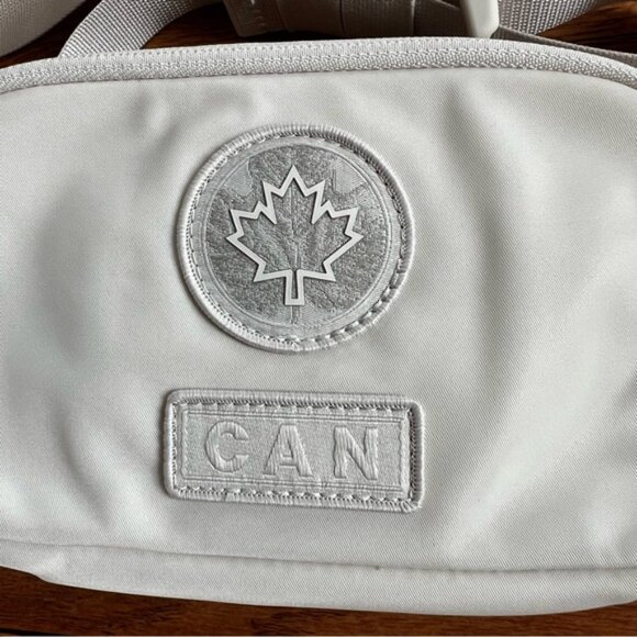 Lululemon NWT future legacy mini belt bag Olympic - Picture 2 of 12